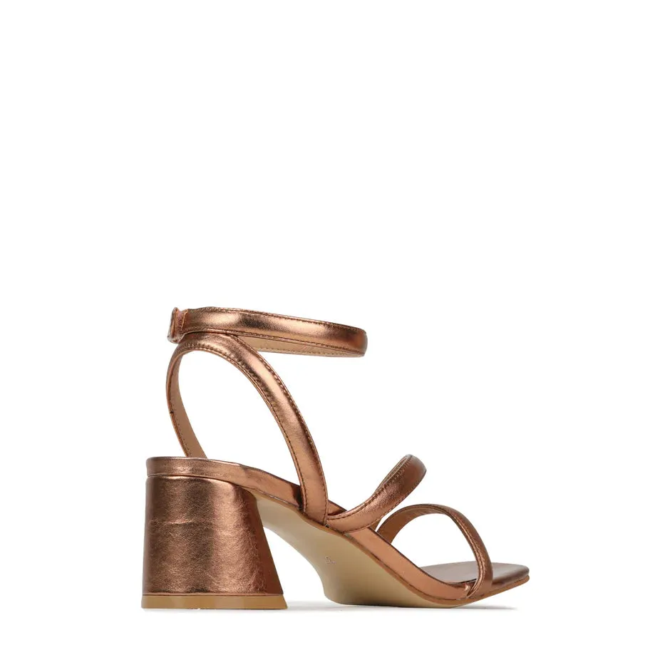 Petricia Sandal in Copper Metalic