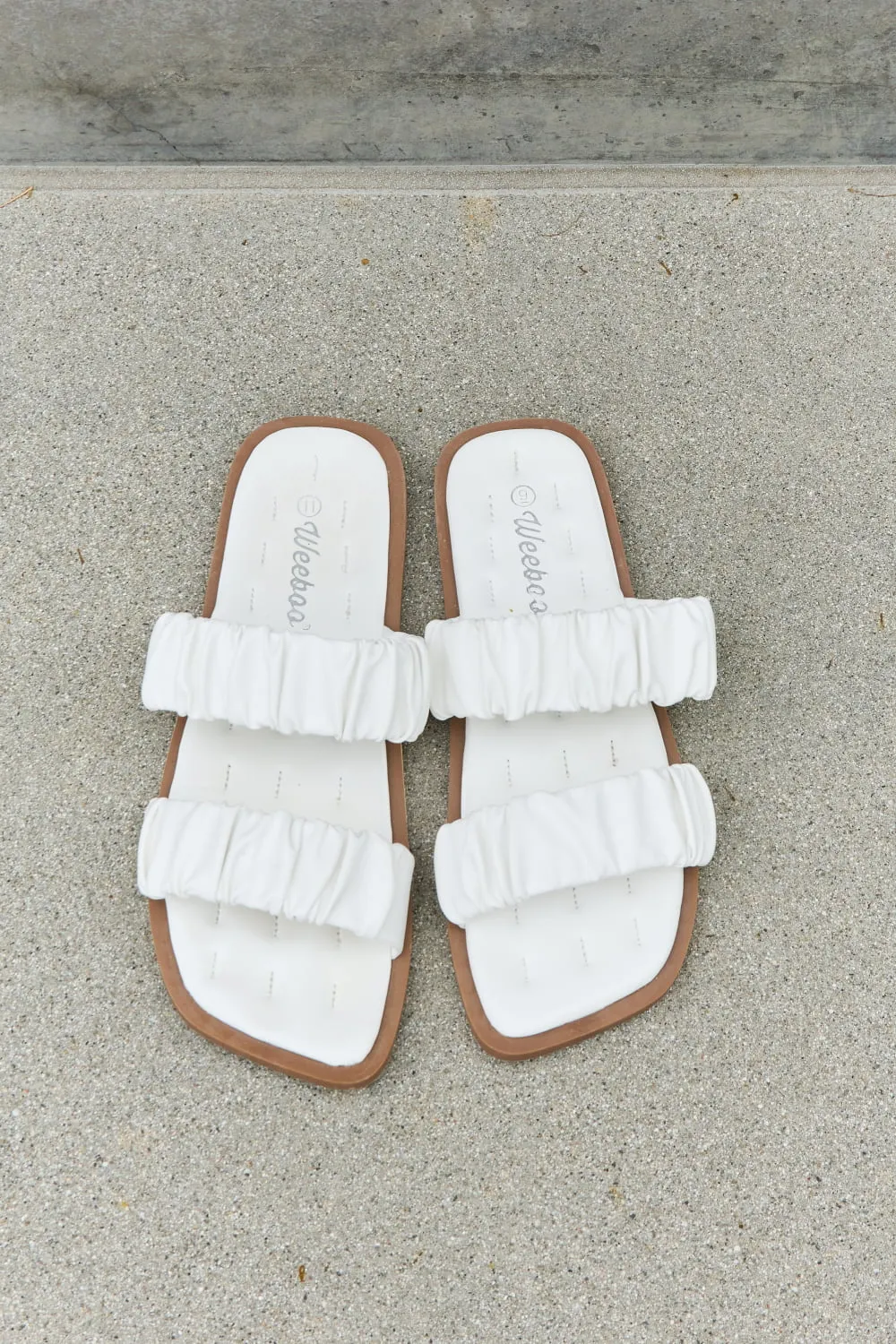 Resort Sandals in White